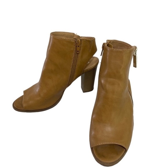 Express peep toe heeled ankle booties Size 8 tan - Picture 1 of 8